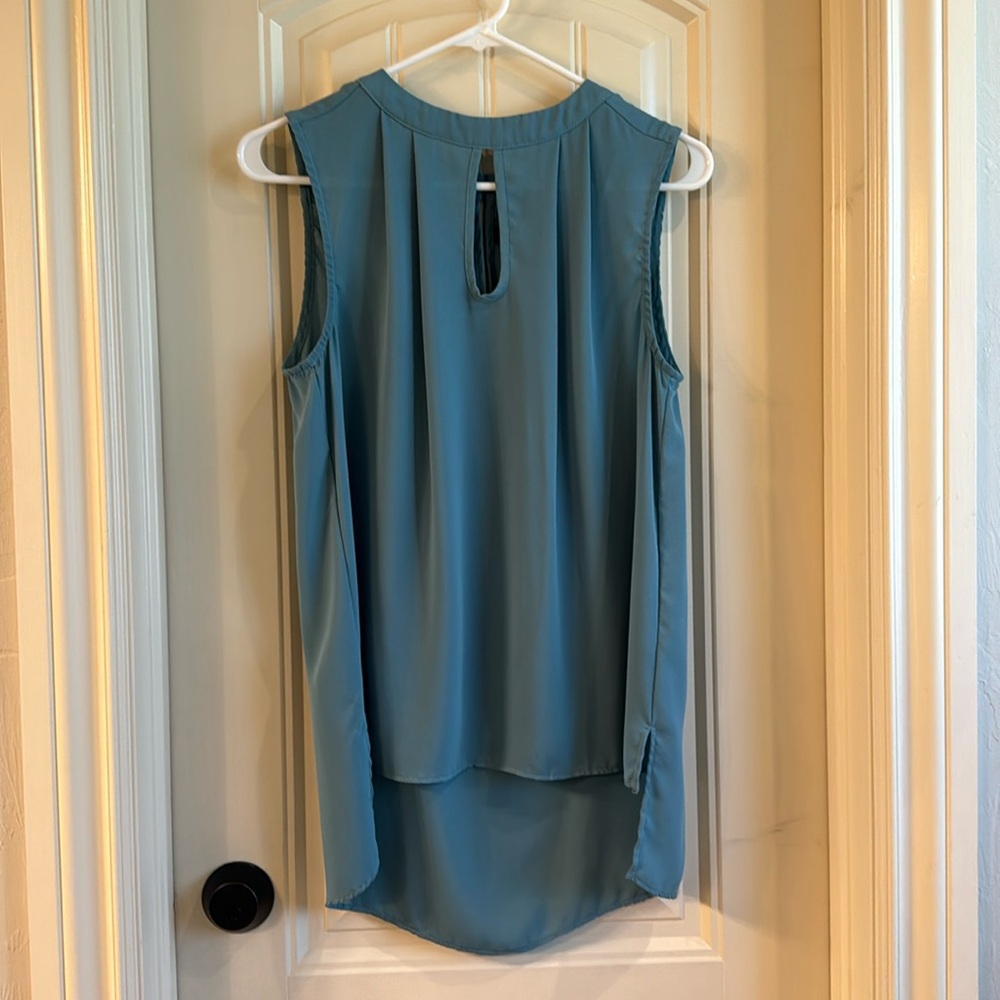 Sleeveless blouse